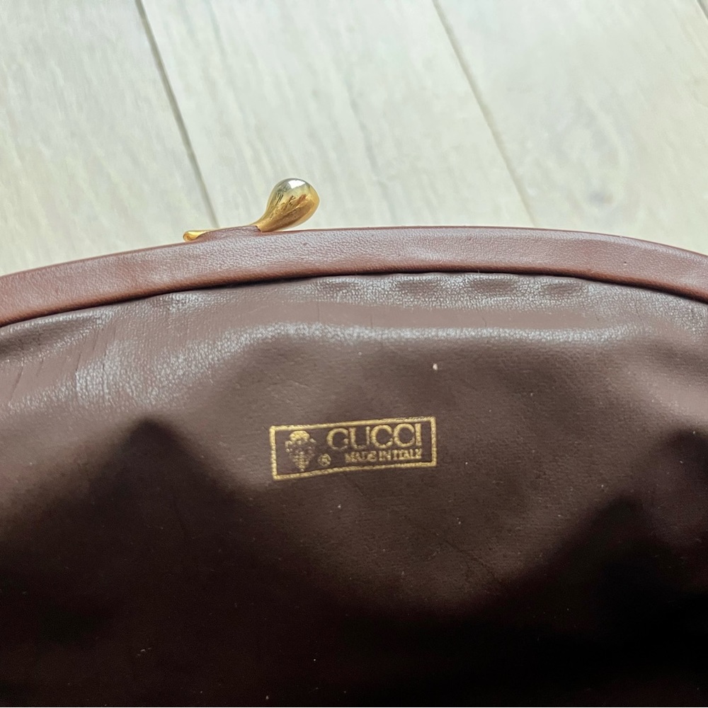 Vintage Gucci Clutch with rare monogram and kiss lock - Picture 15 of 17